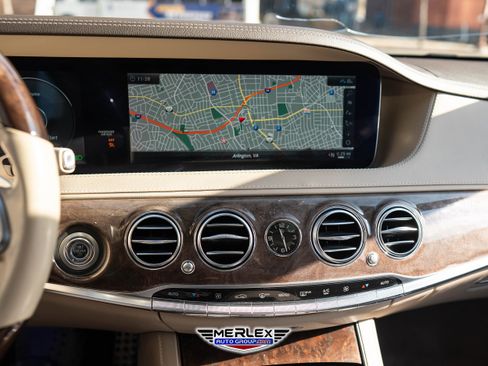 Used 2018 Mercedes-Benz S 560 Sedan image 31
