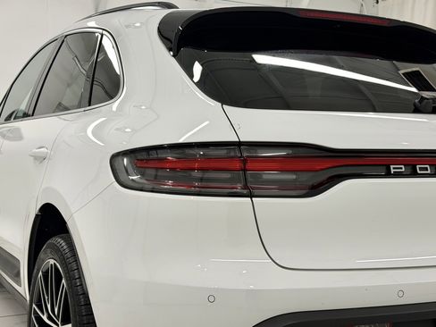 Certified 2026 Porsche Macan AWD/4WD image 18