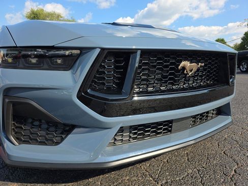 Used 2025 Ford Mustang GT Premium RWD image 29