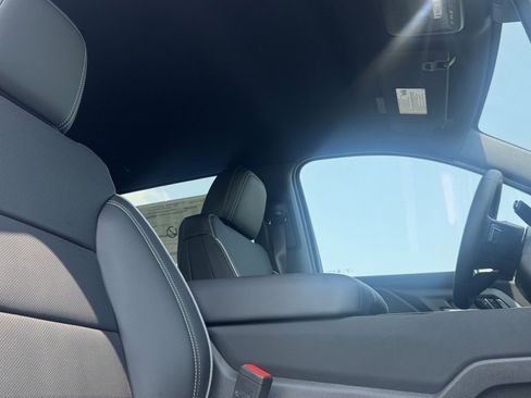 New 2025 Chevrolet Silverado EV LT image 21