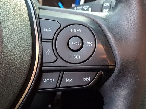 Used 2020 Toyota RAV4 XSE AWD/4WD image 18