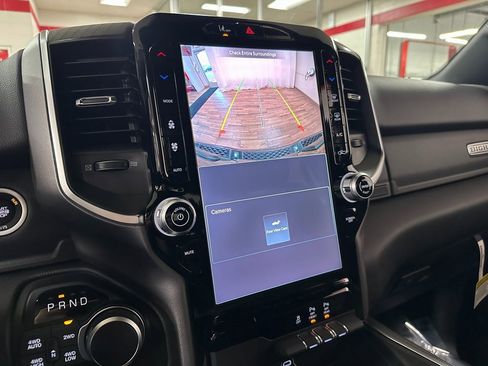 New 2026 RAM 1500 4x4 Crew Cab image 29