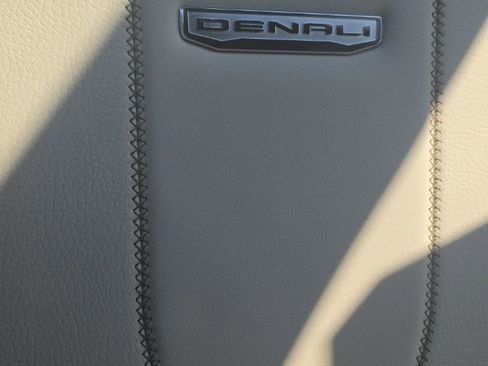 New 2026 GMC Yukon Denali w/ Denali Reserve Package AWD/4WD image 29
