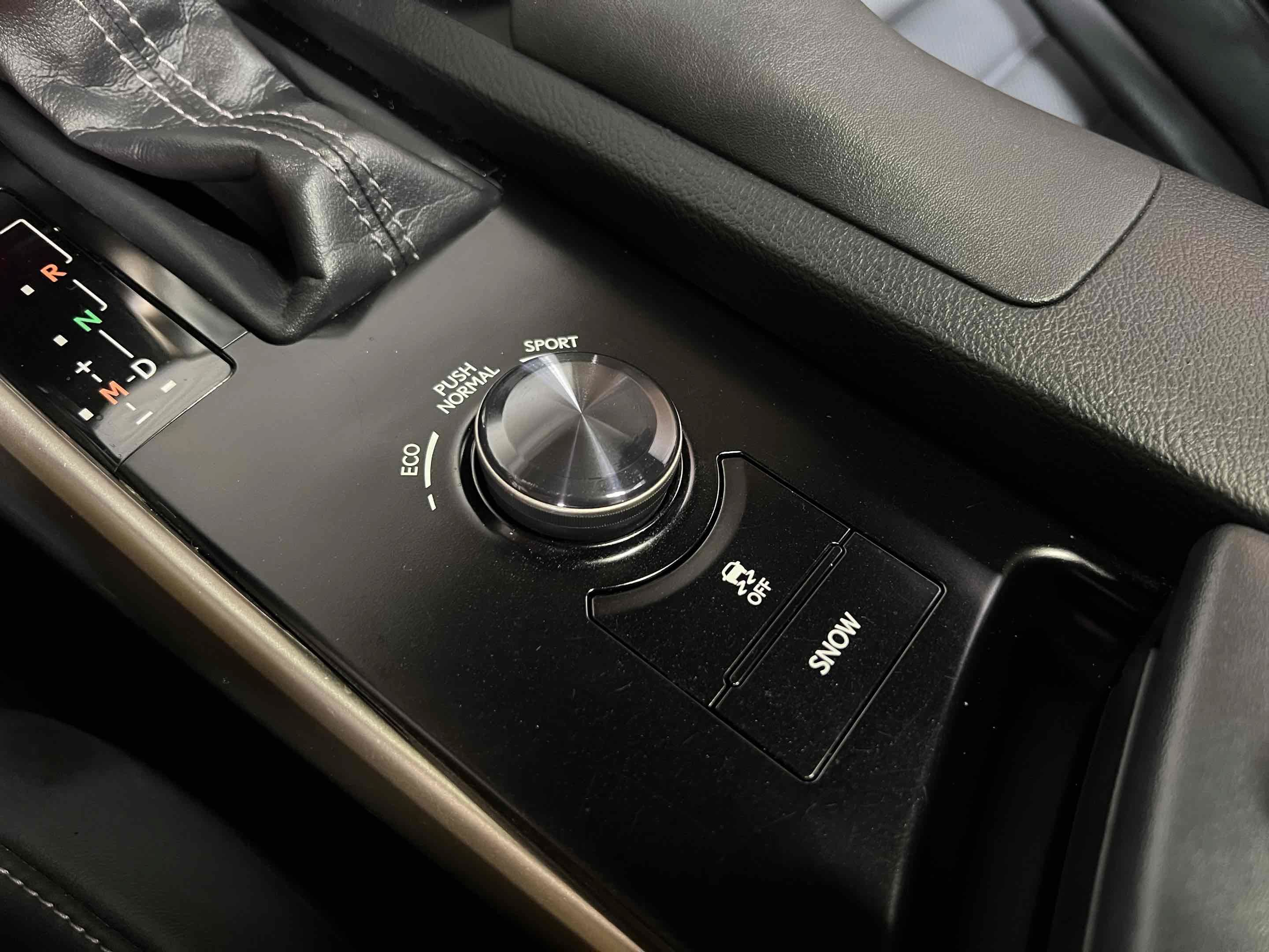 Used 2014 Lexus IS 250 w/ F-Sport Package RWD image 13