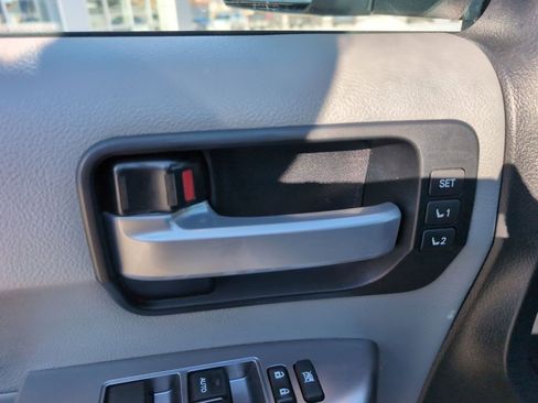 Used 2018 Toyota Sequoia Limited image 18