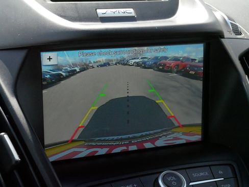 Used 2018 Ford Escape SE w/ SE Sport Appearance Package image 29