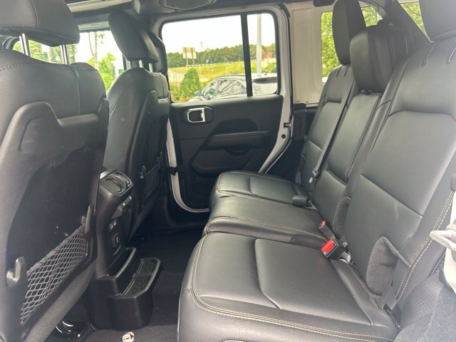 Used 2024 Jeep Wrangler Unlimited Sahara w/ Technology Group AWD/4WD image 8
