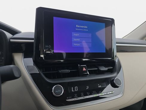 Used 2025 Toyota Corolla LE image 19