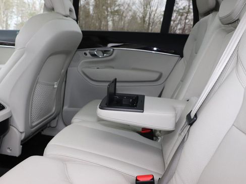 Used 2019 Volvo XC90 T6 Momentum w/ Advanced Package image 32