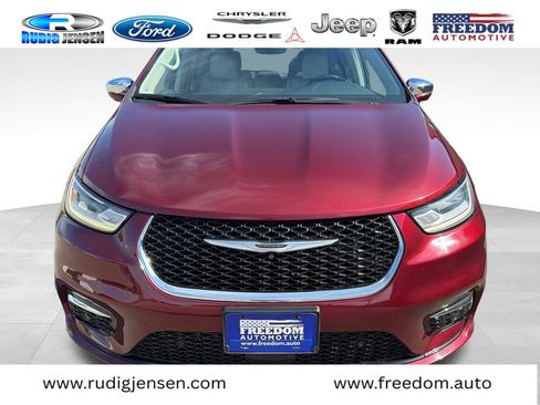 Used 2021 Chrysler Pacifica Limited w/ Premium & Safety Sphere Group AWD/4WD image 8