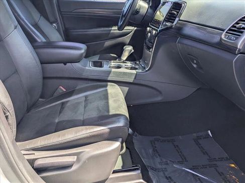 Used 2021 Jeep Grand Cherokee Laredo X RWD image 21