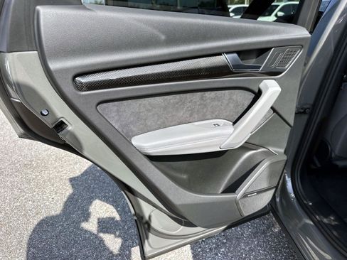 Used 2023 Audi SQ5 Premium Plus w/ Premium Plus Package image 12