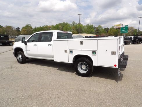 Used 2026 Chevrolet Silverado 3500 W/T AWD/4WD image 4