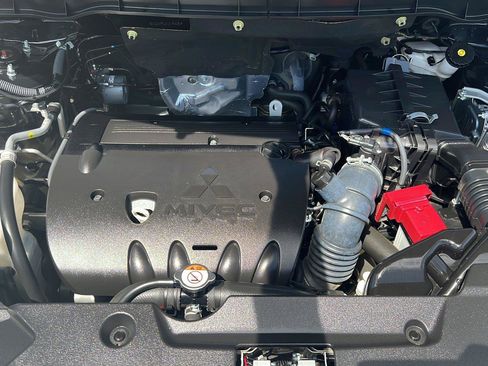 Used 2024 Mitsubishi Outlander Sport ES AWD/4WD image 18