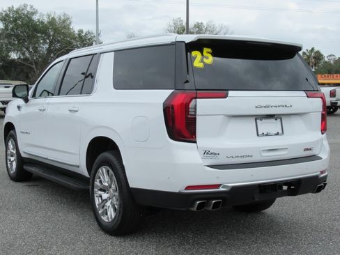 Used 2025 GMC Yukon XL Denali AWD/4WD image 5