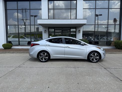 Used 2014 Hyundai Elantra Limited FWD image 3