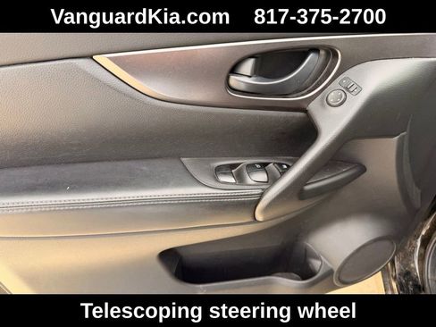 Used 2020 Nissan Rogue Sport S image 17