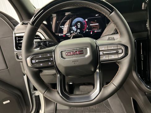 New 2026 GMC Yukon XL AT4 AWD/4WD image 19
