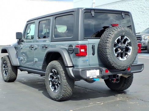 Used 2025 Jeep Wrangler Unlimited Rubicon 4xe AWD/4WD image 5