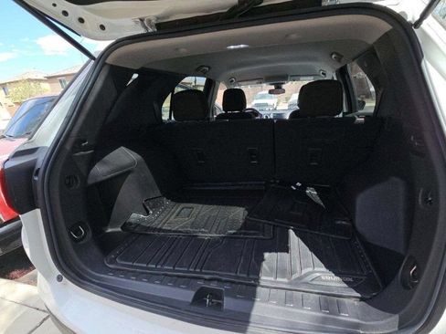 Used 2021 Chevrolet Equinox LS w/ LS Convenience Package AWD/4WD image 28