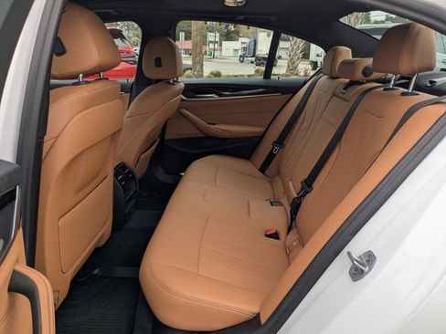 Used 2023 BMW 530i w/ Convenience Package image 14