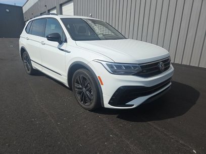 Used 2022 Volkswagen Tiguan SE R-Line