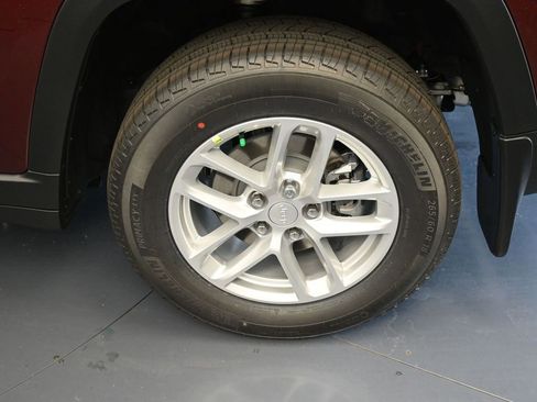 New 2025 Jeep Grand Cherokee Laredo X w/ Luxury Tech Group I image 15