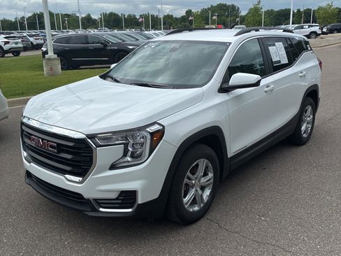 Used 2023 GMC Terrain SLE w/ Driver Convenience Package AWD/4WD image 1