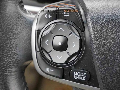 Used 2014 Toyota Camry XLE image 24