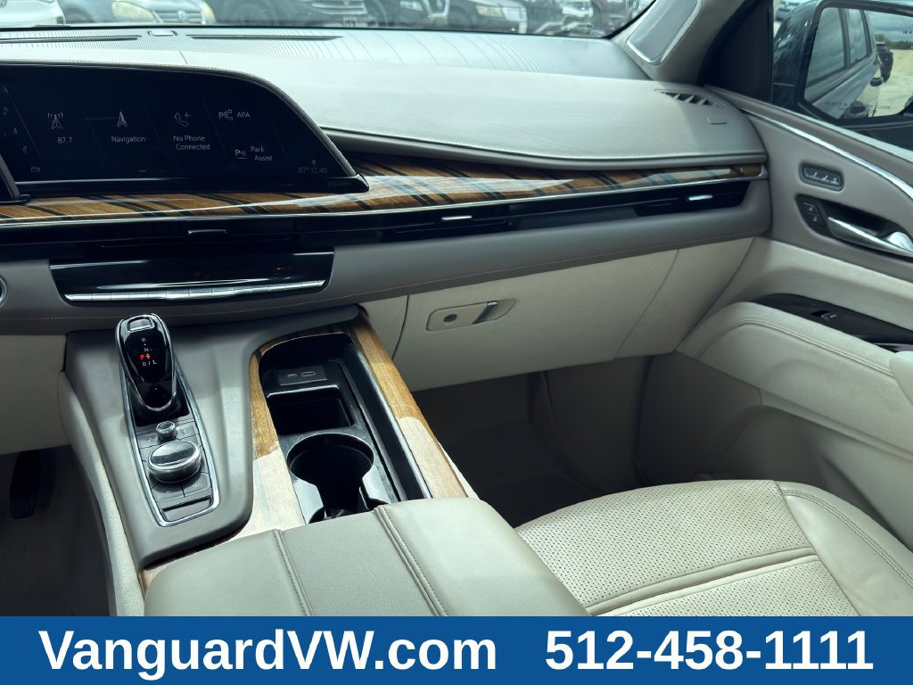 Used 2022 Cadillac Escalade Sport Platinum w/ Heavy-Duty Trailer Package AWD/4WD image 23
