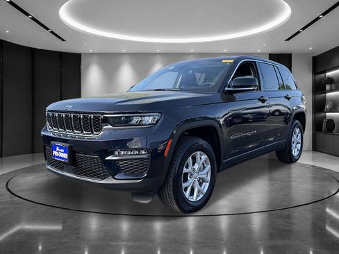Used 2023 Jeep Grand Cherokee Limited AWD/4WD image 1