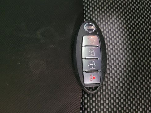 Used 2020 Nissan Pathfinder SV FWD image 32