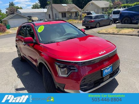 Used 2023 Kia Niro Wave w/ Wave Preserve Package FWD image 15