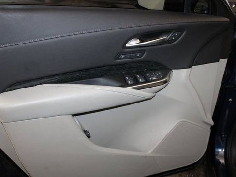 Certified 2022 Cadillac XT4 Premium Luxury w/ Enhanced Visibility Package image 21