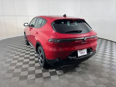 New 2025 Alfa Romeo Tonale w/ Premium Package image 3