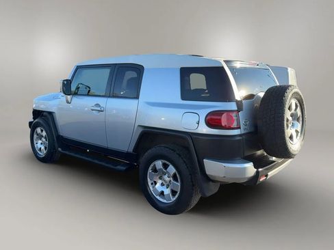 Used 2007 Toyota FJ Cruiser 2WD image 4