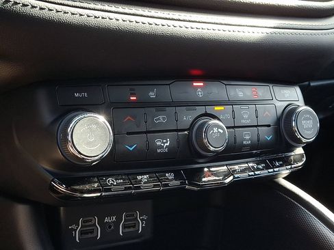 Used 2022 Dodge Durango GT image 15