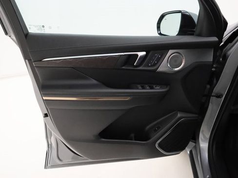 Certified 2025 Buick Enclave Avenir w/ Super Cruise Package image 7