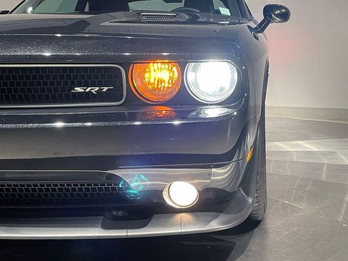 Used 2013 Dodge Challenger SRT8 w/ Harman Kardon Audio Group RWD image 19