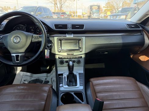 Used 2014 Volkswagen CC Executive image 28