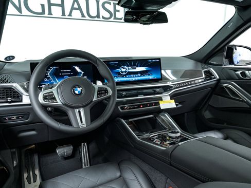 Used 2025 BMW X6 M60i w/ Executive Package image 17