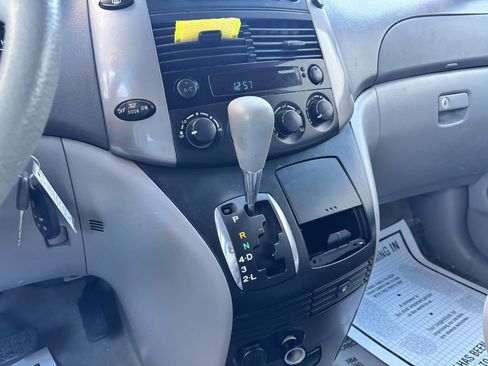Used 2008 Toyota Sienna LE image 20