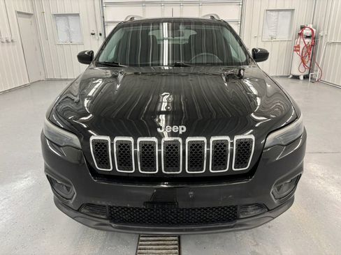 Used 2019 Jeep Cherokee Latitude w/ Popular Appearance Group FWD image 12