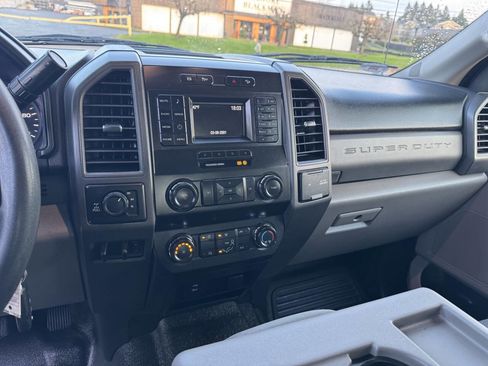 Used 2019 Ford F250 XL w/ Power Equipment Group image 13