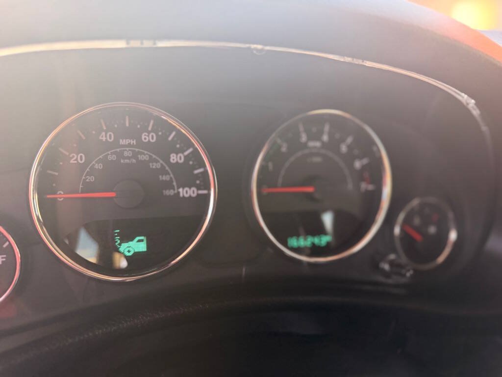 Used 2016 Jeep Wrangler Unlimited Sport w/ Connectivity Group AWD/4WD image 23