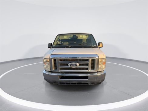 Used 2014 Ford E-350 and Econoline 350 XLT image 3