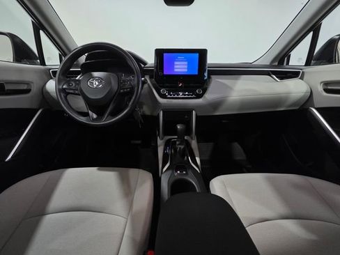 Used 2023 Toyota Corolla Cross L image 14