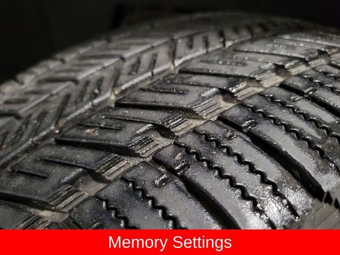 Used 2017 Chevrolet Suburban LT image 12