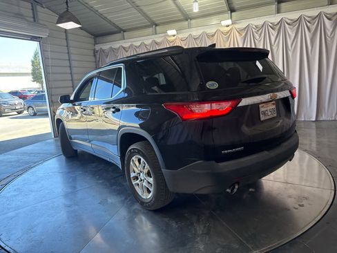 Used 2021 Chevrolet Traverse LT image 7