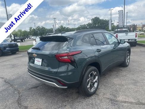New 2026 Chevrolet Trax LT FWD image 3